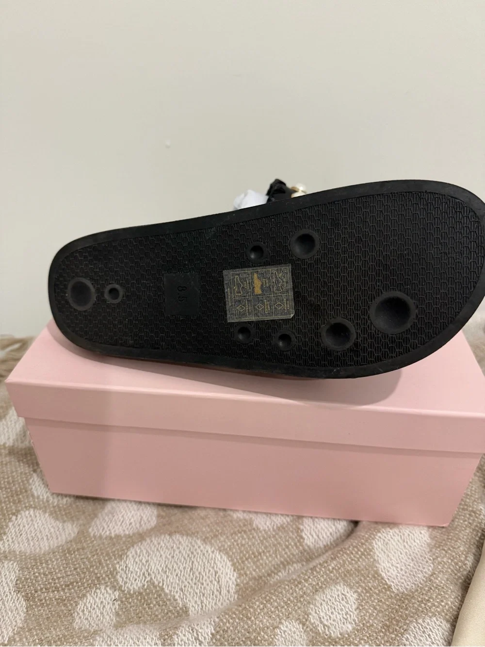 btb Los Angeles Cali Pearl-Stud Slide Sandal
